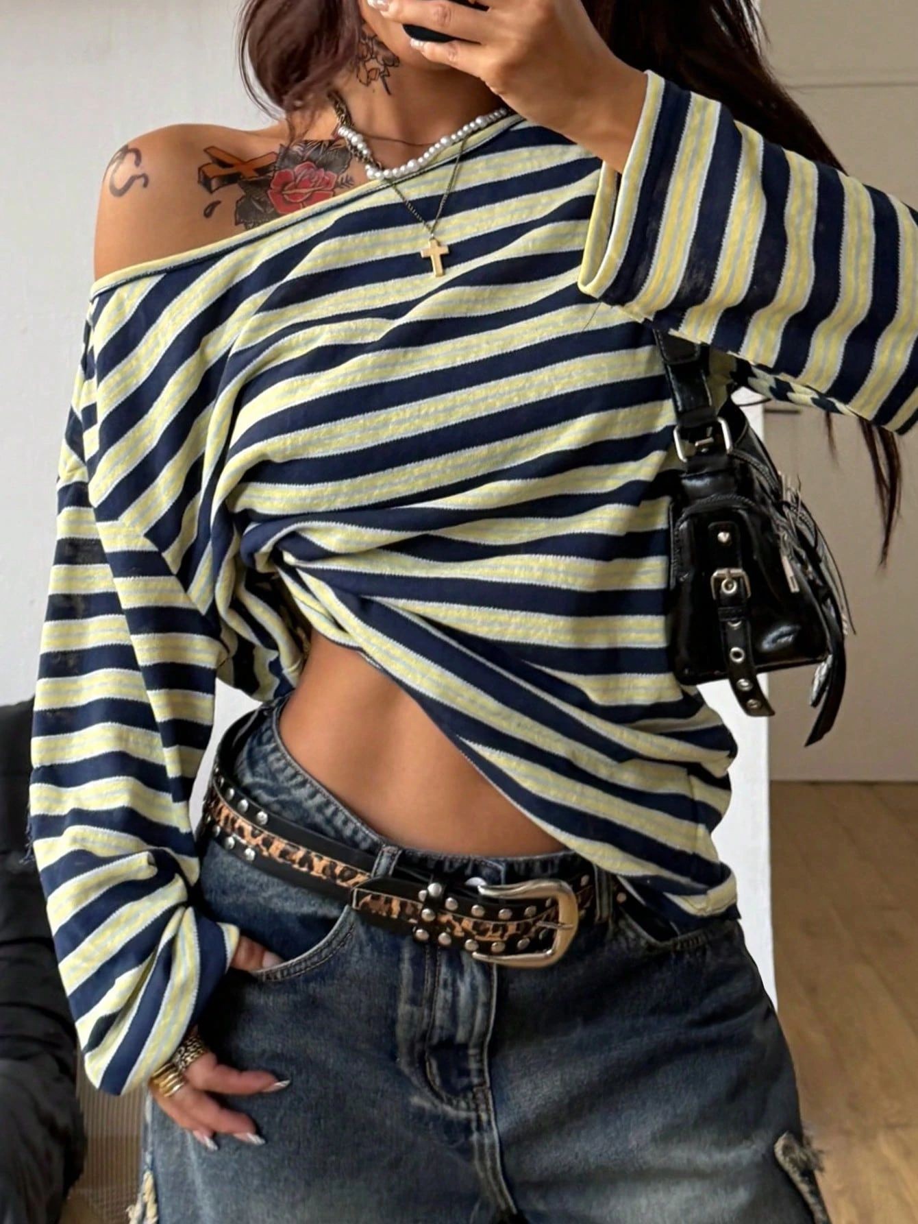 Camiseta Blusa Feminina Oversi - Off Shoulder Blouse avaliação e preço